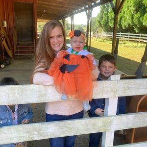 Meet your Posher, Valerie